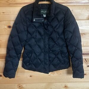 Eddie Bauer Black Puffer Jacket with Quilted Design and Fitted Silhouette